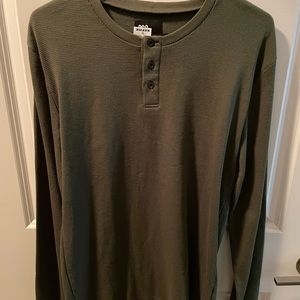 *NEW* RSQ Henley thermal from Tilly’s